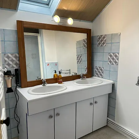 Bed And Birds فيلة *