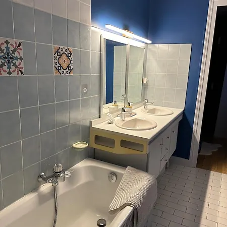 Bed And Birds فيلة *