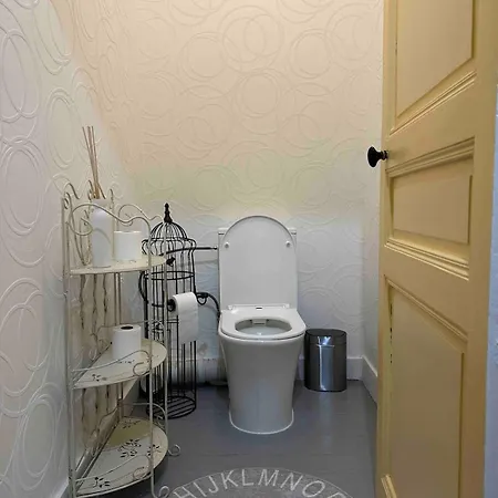 فيلة Bed And Birds