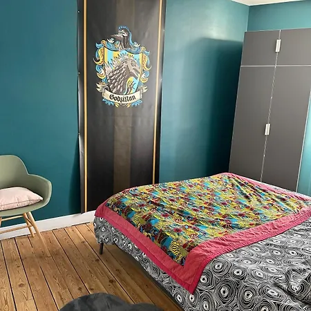 Bed And Birds *