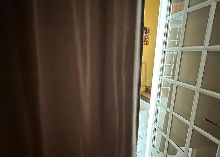 Bed And Birds וילה