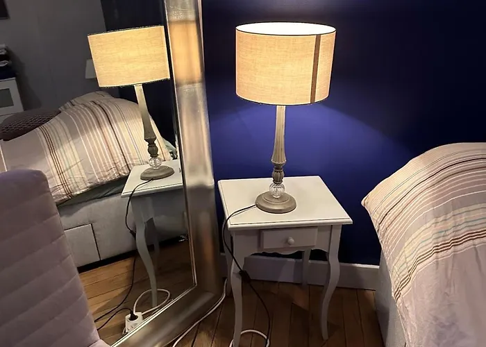 Bed And Birds טור